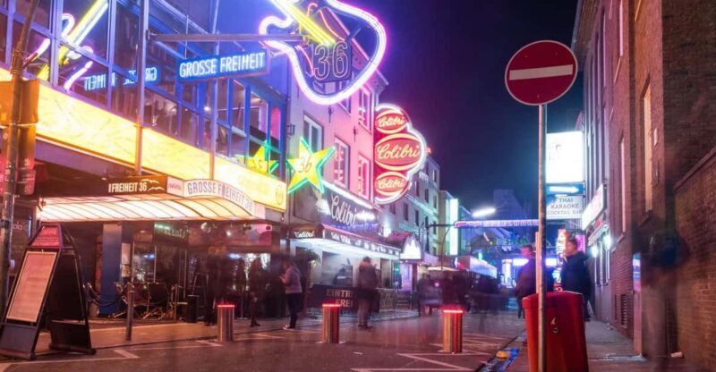 Hamburg: Sin & Sex Guided Tour of Reeperbahn - The Experience in Detail