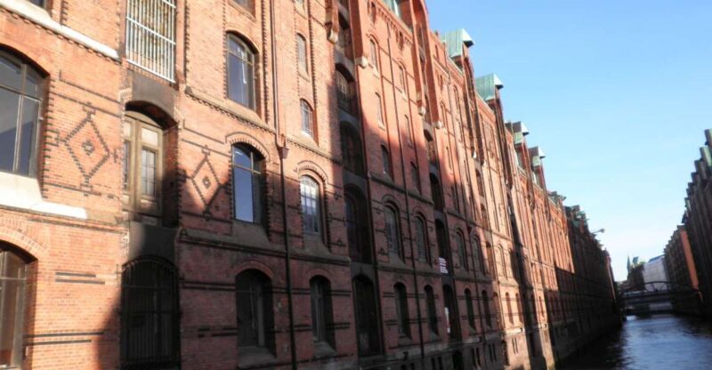 Hamburg: Speicherstadt & HafenCity 2-Hour Walking Tour - The Sum Up