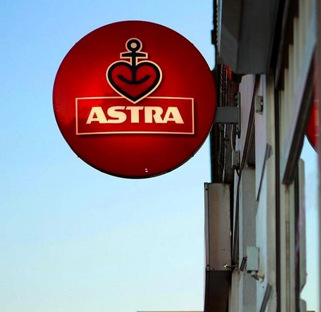 Hamburg - St. Pauli coffee klatch with ex dominatrix - perfect in rainy weather - Key Points