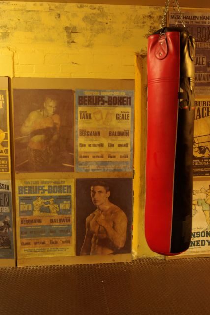 Hamburg: St. Pauli Red Light District Tour - A Closer Look at the Hamburg St. Pauli Red Light District Tour