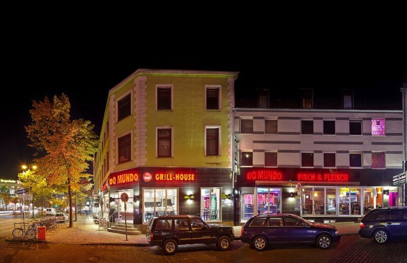 Hamburg: St. Pauli Tour of the Reeperbahn - Key Points