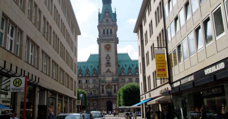 Hamburg: Walking Tour for School Groups - Key Points