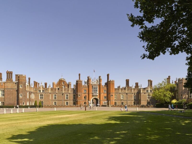 Hampton Court Palace and Windsor Castle Private Car Tour - How the Price Reflects the Experience