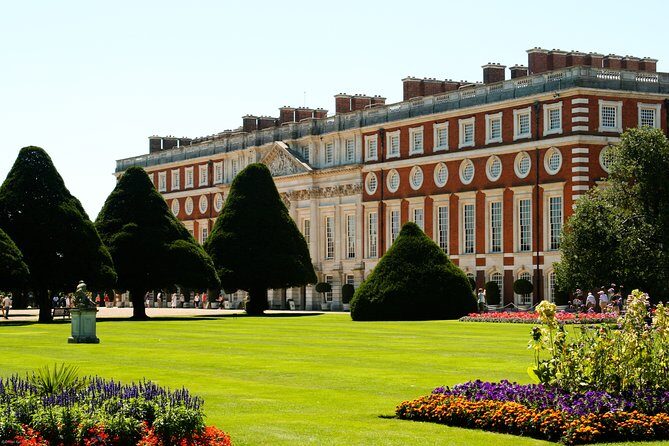 Hampton Court Palace & Garden Maze, Private Tour Admission with Audio Guides - Who Is This Tour Best For?