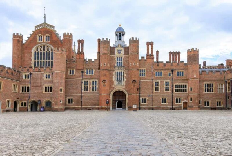 Hampton Court Palace Half-Day Trip from London with Tickets - The Downsides to Consider