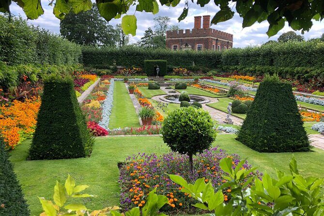 Hampton Court Palace Half Day Trip from London with Tickets - The Value and Practical Aspects of This Tour
