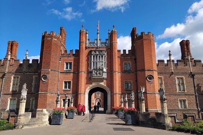 Hampton Court Palace Private Guided Tour - An In-Depth Look at the Hampton Court Palace Private Guided Tour