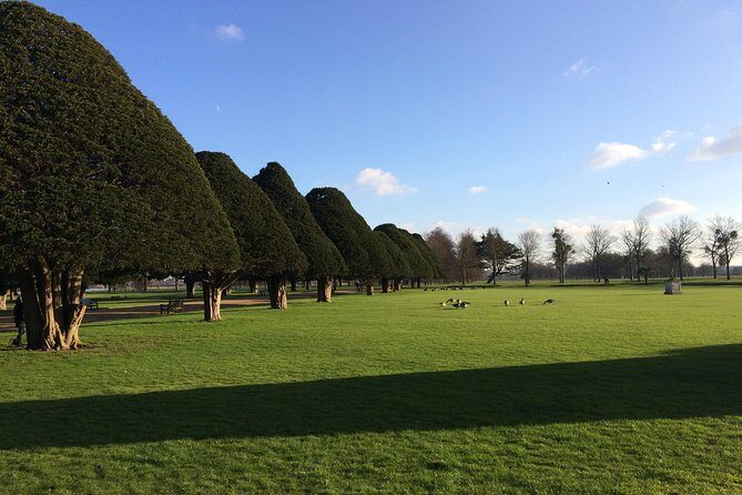 Hampton court palace private tour from London - The Ideal Traveller for This Tour