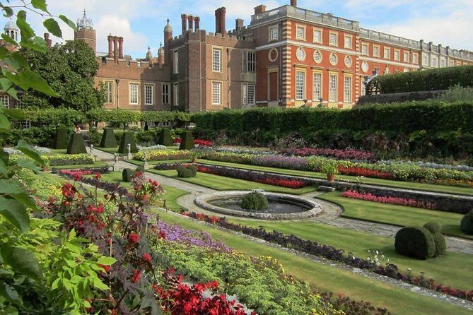 Hampton Court Palace Private Tour - Secrets of Henry VIII - An In-Depth Look at the Hampton Court Palace Private Tour