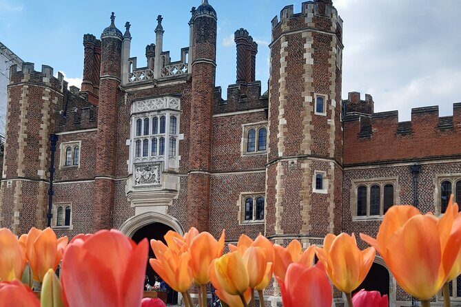 Hampton Court Palace private tour with an accredited expert guide - What to Expect from the Tour