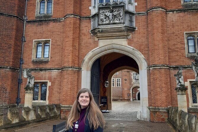 Hampton Court Palace private tour with an accredited expert guide - Practical Details: What You Need to Know