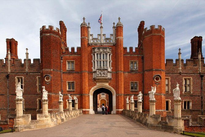 Hampton Court Palace & Windsor Castle Private Car Tour from London - A Deep Dive into the Tour Experience