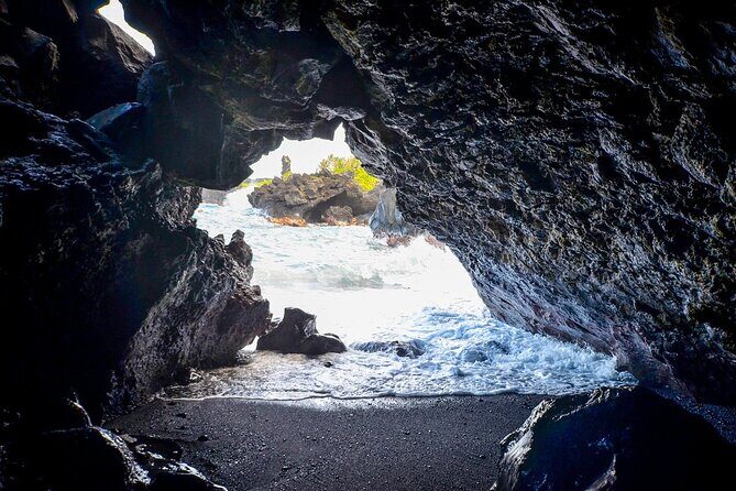 Hana Private Road Tour up to13 passengers - FAQ