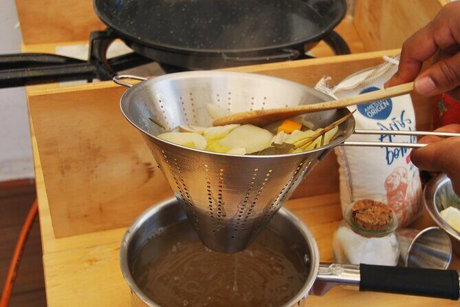 Hands-on Fideua or Paella Class in Barcelona in a Local's Home - Who Will Love This Experience?