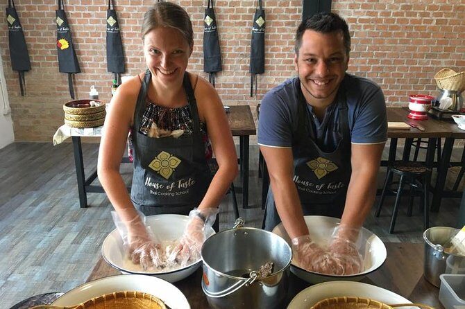 Hands on Thai Cooking Class and Market Tour - The Market Tour: An Authentic Touch