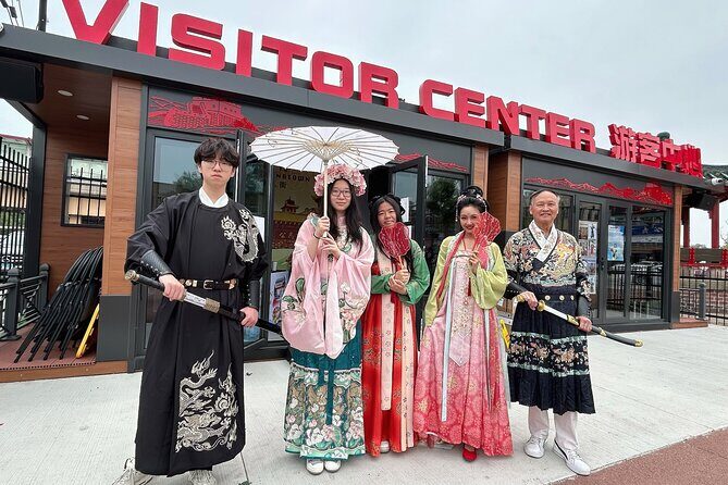 Hanfu Chinese Traditional Costume Try on - Discovering the Charm of Hanfu in Chicago