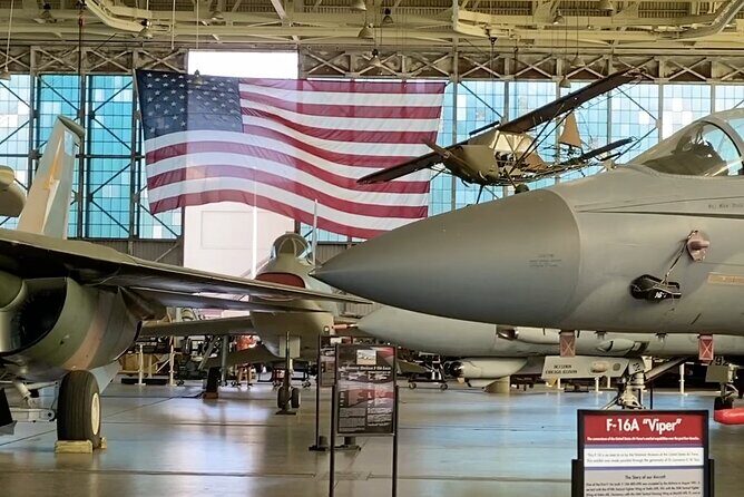 Hangar Guided Tour - The Sum Up