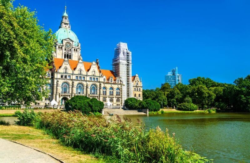 Hannover: Express Walk with a Local in 60 minutes - Who Should Book This Tour?