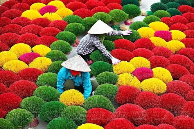 Hanoi City Half Day Private Tour Train Street and Incense Village - Exploring Hanoi’s Incense Village: A Fragrant Journey