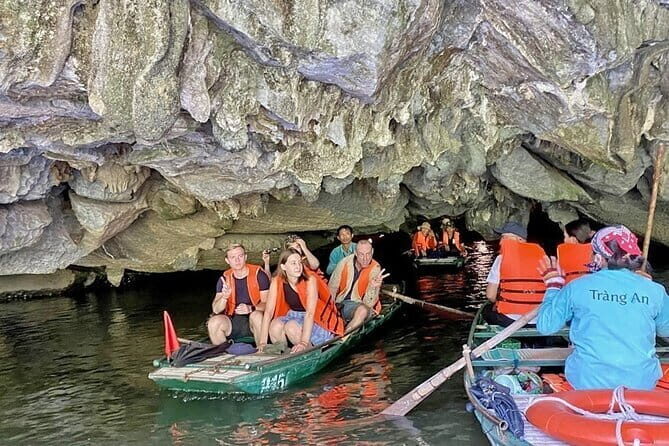 Hanoi: Deluxe Tour Discover Hoa Lu, Trang An Grottoes, Mua Caves - FAQ