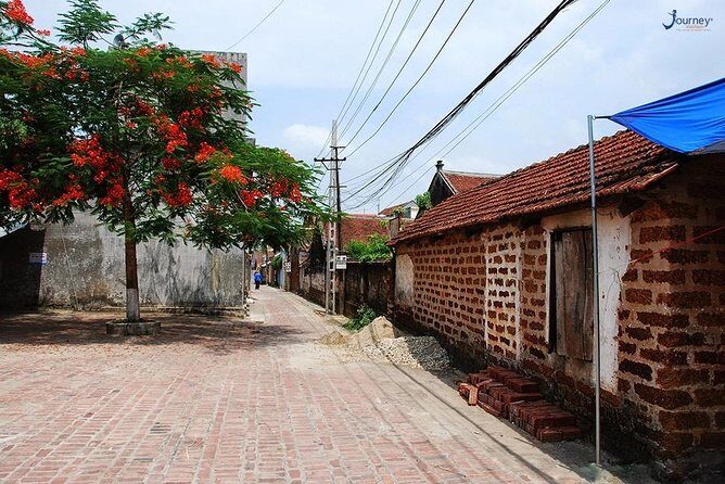 Hanoi: Duong Lam Historical Village Private Day Tour - FAQ