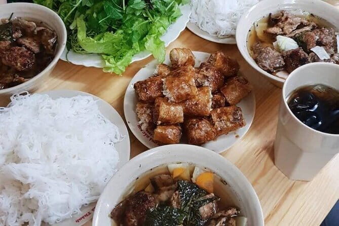 Hanoi Famous Michelin Guided Street Food Tour - A Closer Look at the Hanoi Michelin Street Food Tour
