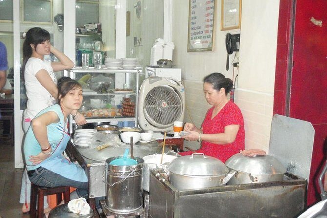 Hanoi Food on Foot: Walking Tour of Hanoi Old Quarter - Real Stories from Reviewers