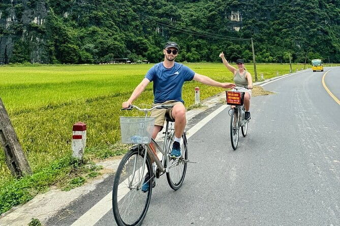 Hanoi: Full-Day Trip to Hoa Lu, Tam Coc, Biking, Boating & Lunch - Key Points