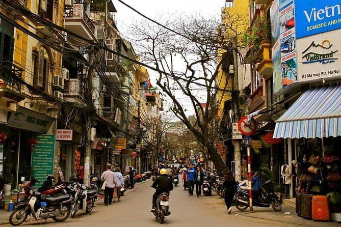 Hanoi Hidden Gems: Van Phuc Silk, Duong Lam Village Private Tour - Transitioning to Duong Lam Ancient Village