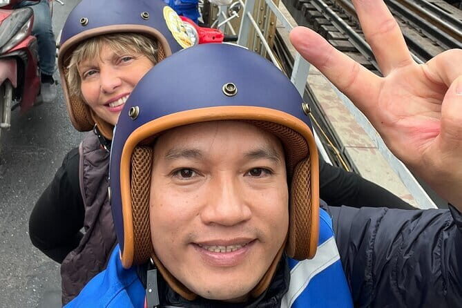 Hanoi Highlights Private Vespa Tour with Street Foods (4.5 hours) - Key Points