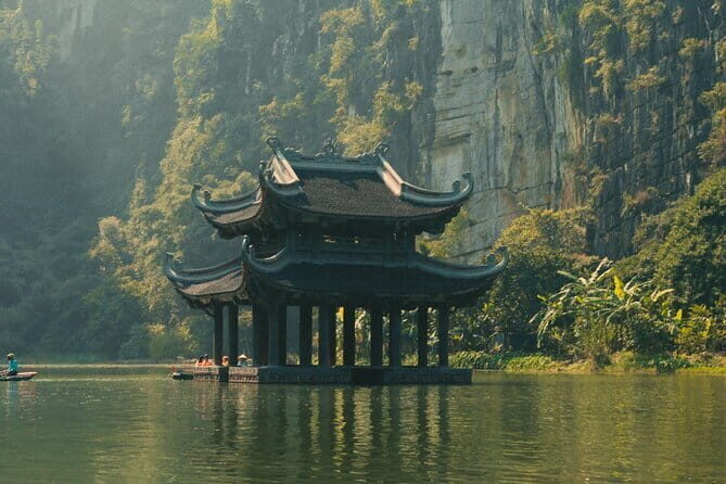 Hanoi: Luxury Day Trip to Bich Dong Pagoda and Trang An Grottoes - Practical Details and What You Should Know