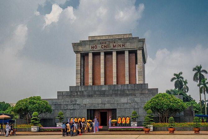HANOI PRIVATE CITY TOUR (Guide in all language) - The Vibrant Heart of Hanoi: Old Quarter and Train Street