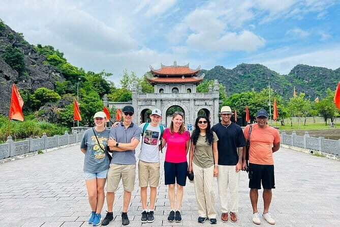 Hanoi: Private Tour to Mua Caves, Local Family, Tam Coc & Hoa Lu - Exploring Ninh Binh: An In-Depth Look