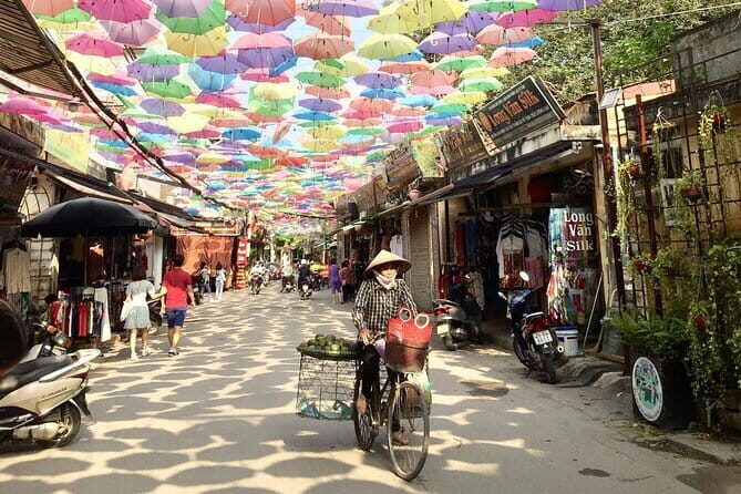 Hanoi: Private Tour to Van Phuc Silk & Duong Lam Ancient Village - An In-Depth Look at the Tour Experience