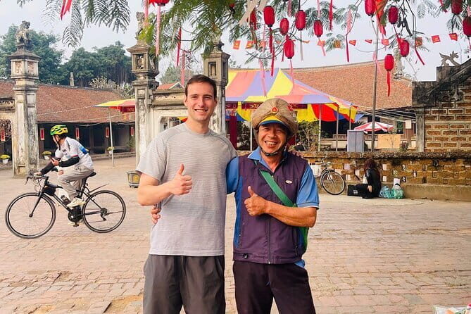 Hanoi: Private Tour to Van Phuc Silk & Duong Lam Ancient Village - FAQ