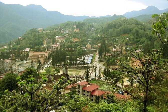 Hanoi-Sapa Trek 2 days 2 nights and Homestay with small group - Exploring Sapa: Highlights and Village Visits