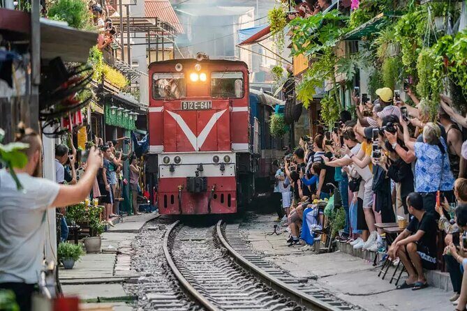 Hanoi Street Food Adventure: Train Street & Local Delights - What’s Included and What to Consider