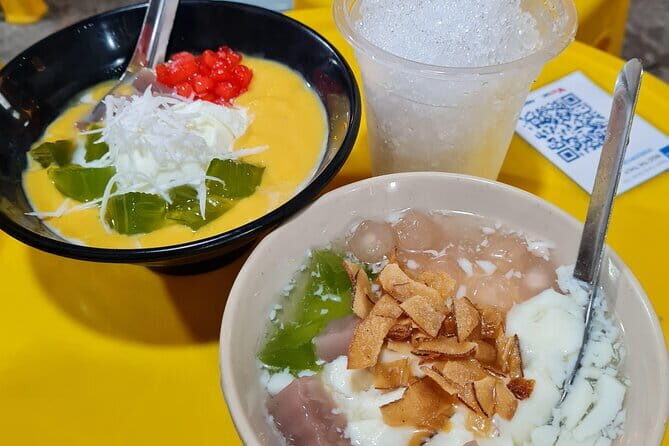 Hanoi Street Food Tour with Small Group - The Small Group Advantage