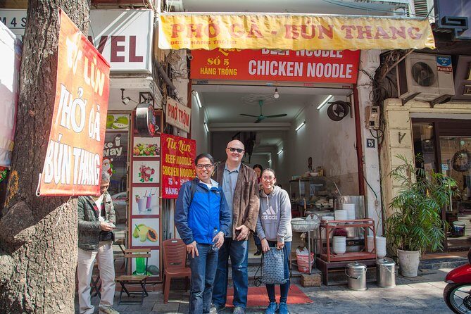 Hanoi Street Food Walking Tour and Water Puppet Show - A Deep Dive into the Hanoi Street Food Walking Tour and Water Puppet Show