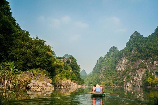 Hanoi to Ninh Binh 1 day: Trang An - Tam Coc - Mua Cave - Hoa Lu - Key Points