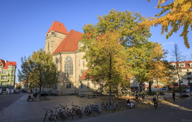 Hanover: Guided Walking Tour of the Nordstadt District - Key Points