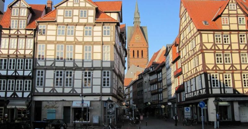 Hanover: Old Town Historical Walking Tour by Geo Epoche - The Practicalities: What to Expect