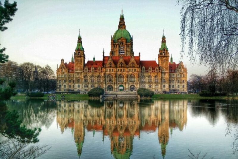 Hanover: Private Walking tour with A Guide (Private Tour) - Why a Private Walking Tour in Hannover Makes Sense