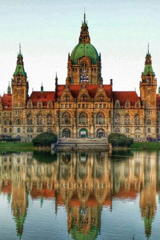 Hanover: Private Walking tour with A Guide (Private Tour) - Who Should Consider This Tour?