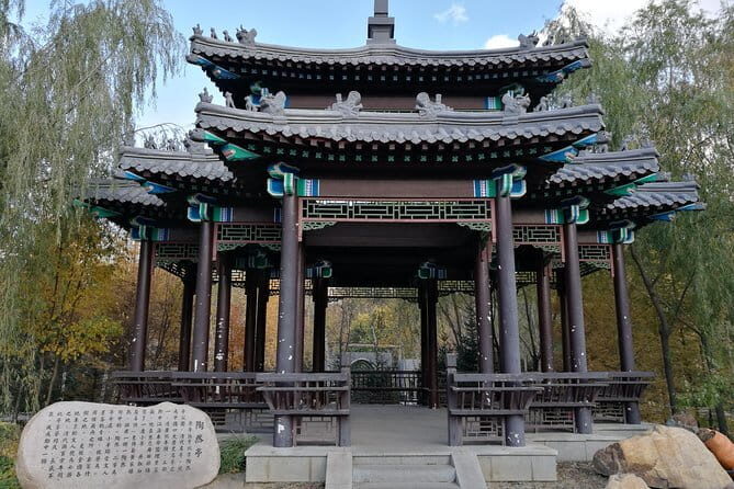 Harbin China's Pavilion Garden and Gogol Street Private Tour with Chunbing Lunch - Key Points