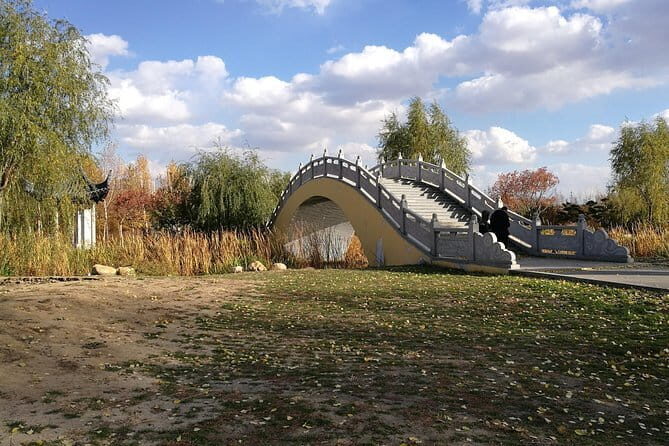 Harbin China's Pavilion Garden and Gogol Street Private Tour with Chunbing Lunch - A Closer Look at the Tour Experience