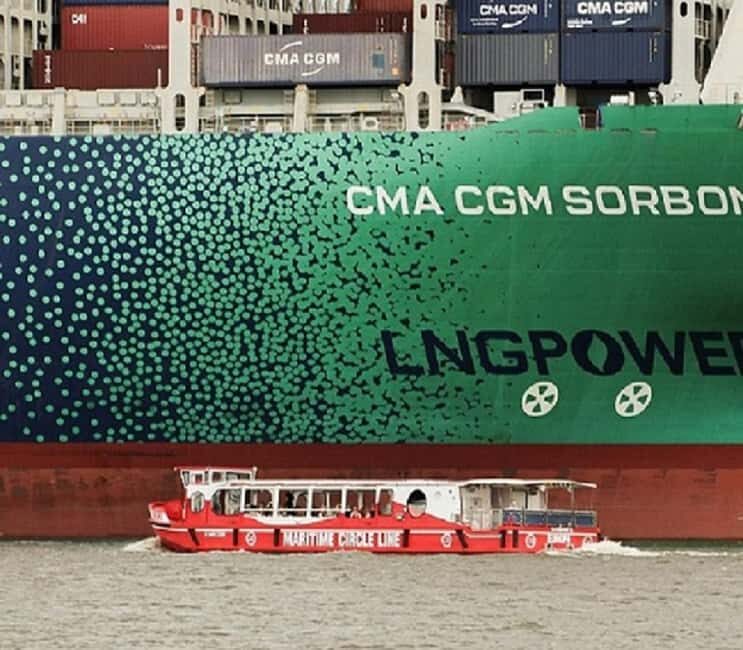 Harbor Tour with Live moderation in German - Key Points