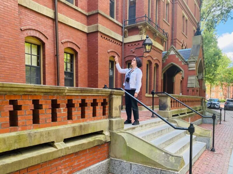 Harvard: America's oldest university - walking tour in French - Key Points