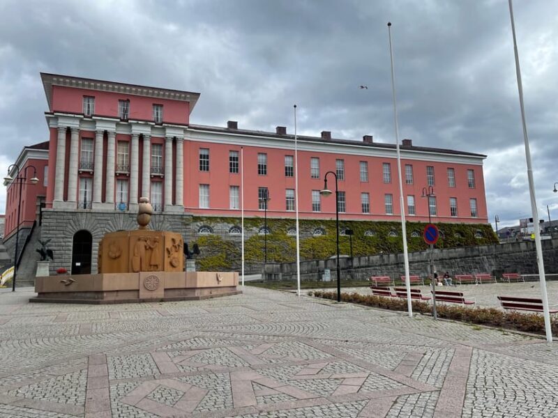 Haugesund: Guided Scenic Minibus tour of Haugesund - The Sum Up