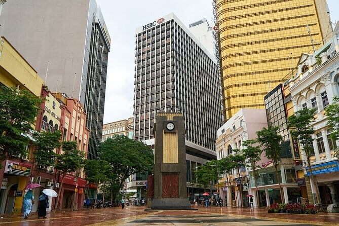 Have Fun at Bird Park & Aquaria - Kuala Lumpur - Exploring Kuala Lumpur’s Natural Sanctuaries in a Compact Tour